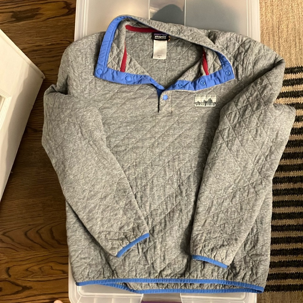 Patagonia Men’s organic cotton pullover